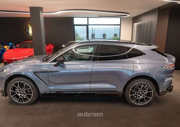 Aston Martin DBX