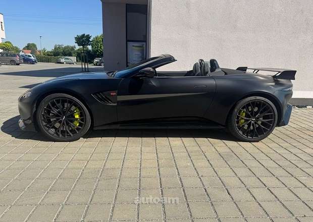 Aston Martin V8 Vantage