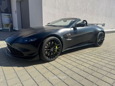 Aston Martin V8 Vantage  2022 