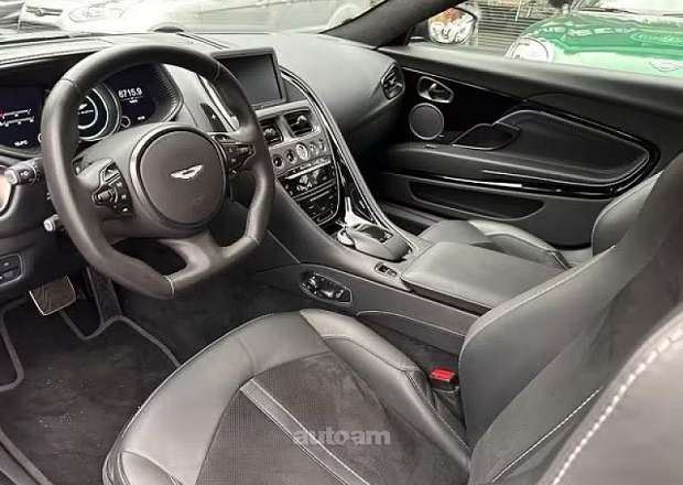 Aston Martin DB11