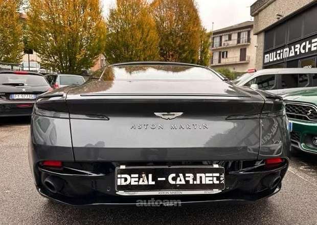 Aston Martin DB11