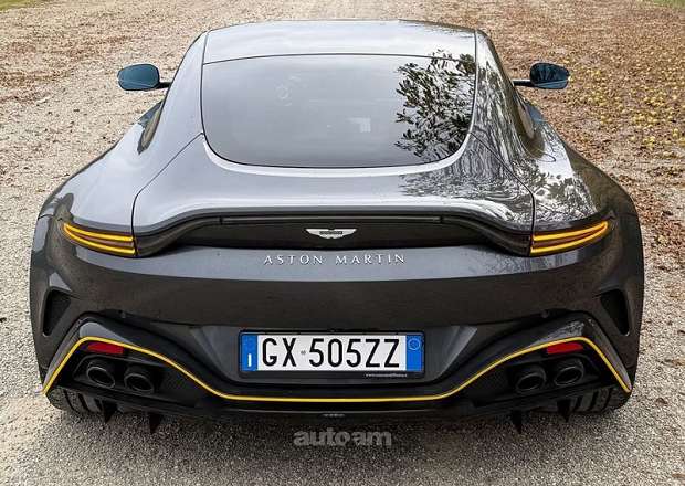 Aston Martin Vantage