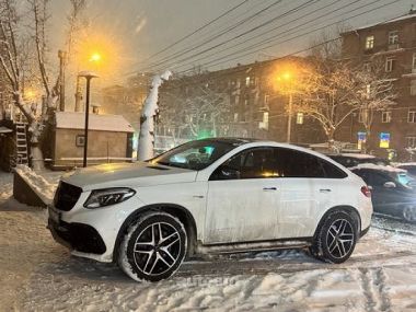Mercedes-Benz GLE 43 AMG  2018 