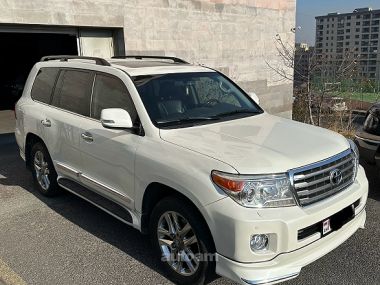 Toyota Land Cruiser 200  2012 