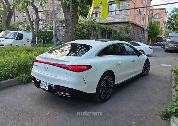 Mercedes-Benz EQS