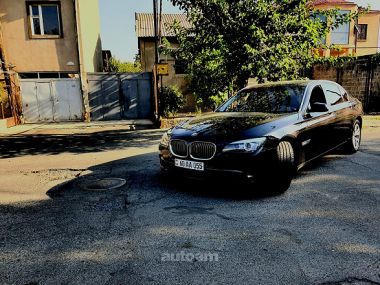 BMW 730  2011 
