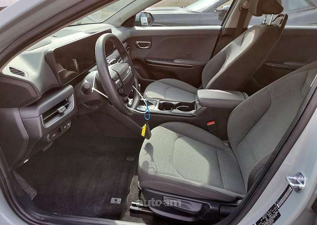 Kia K4