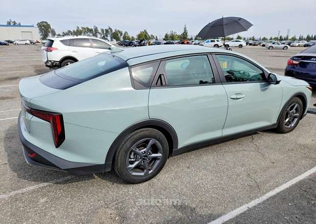 Kia K4