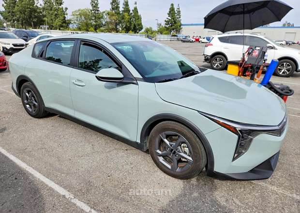 Kia K4