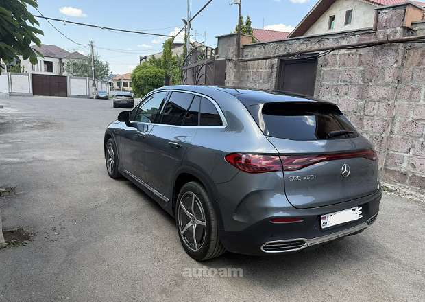 Mercedes-Benz EQE SUV