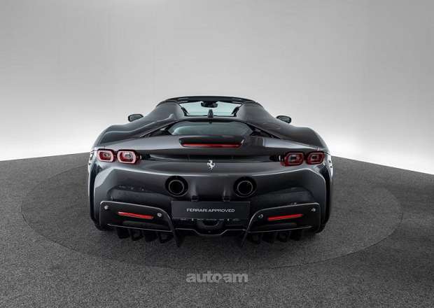 Ferrari SF90