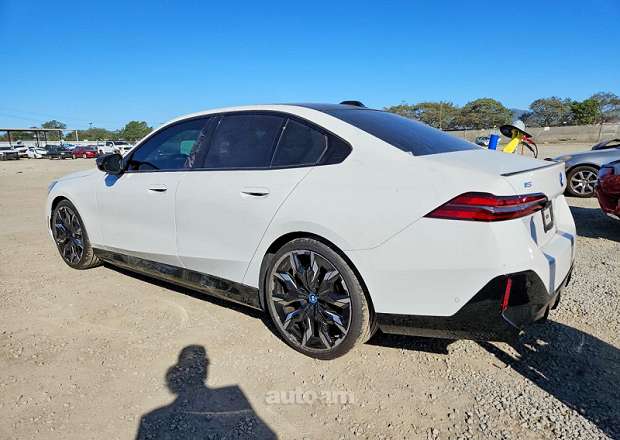 BMW i5