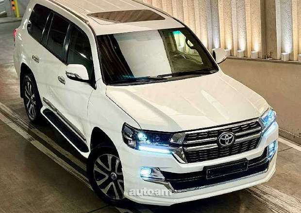 Toyota Land Cruiser 200 2010 — photo 2