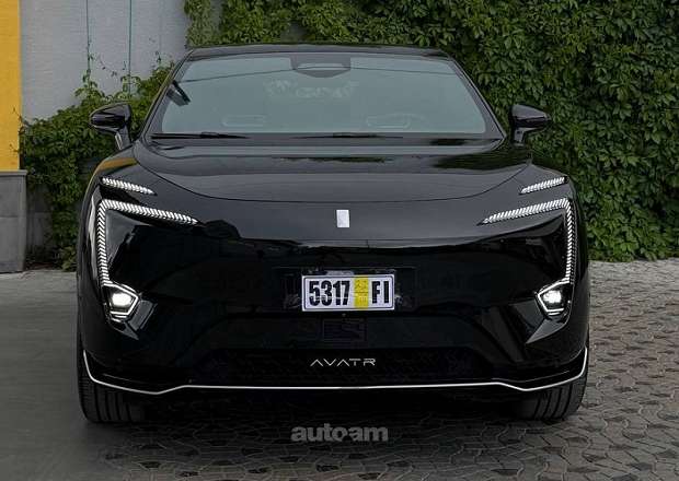 Avatr 11