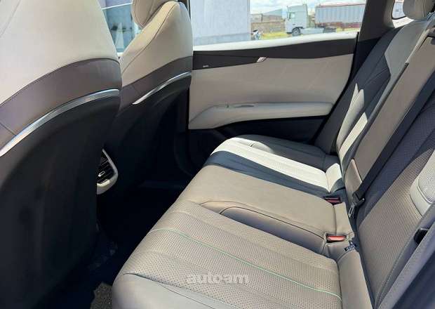 Changan Լ07