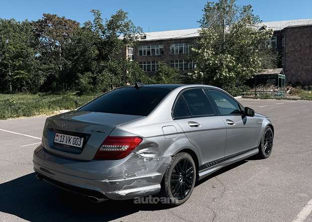 Mercedes-Benz C 300