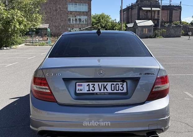 Mercedes-Benz C 300