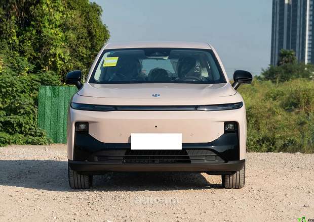 Leapmotor B10
