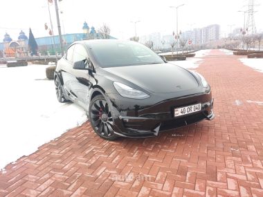 Tesla Model Y  2023 