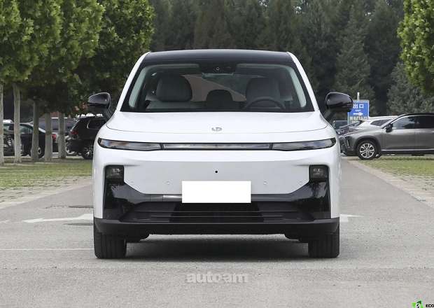 Leapmotor B10