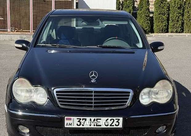 Mercedes-Benz C 320