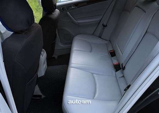 Mercedes-Benz C 320