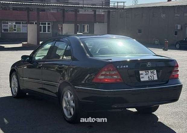Mercedes-Benz C 320