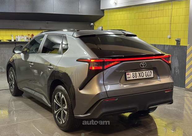Toyota Bz4X