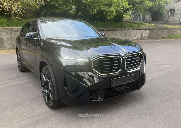 BMW XM