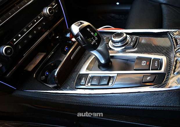 BMW 740 2010 — լուսանկար 9