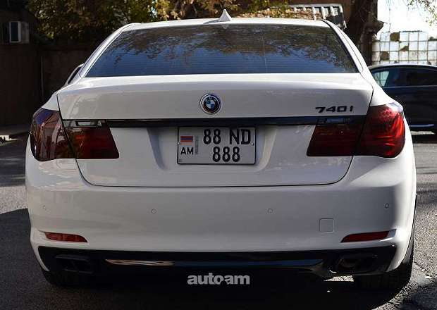 BMW 740 2010 — լուսանկար 14