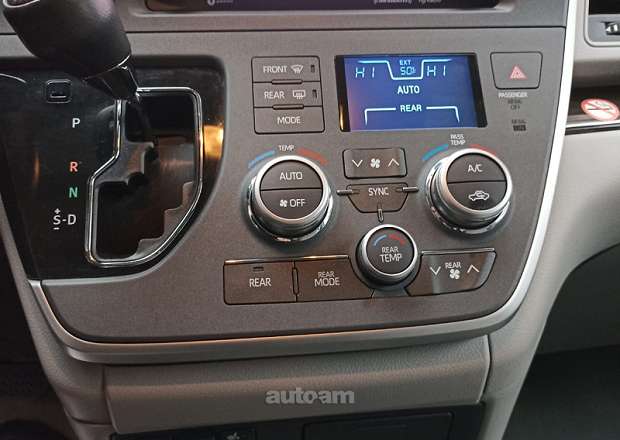 Toyota Sienna 2019 — լուսանկար 9
