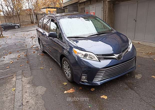 Toyota Sienna 2019 — լուսանկար 2