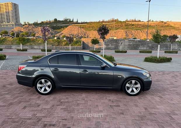 BMW 525