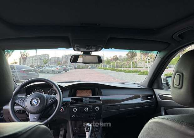 BMW 525
