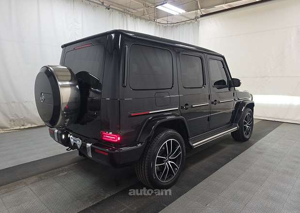 Mercedes-Benz G 550