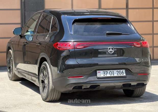 Mercedes-Benz EQE SUV