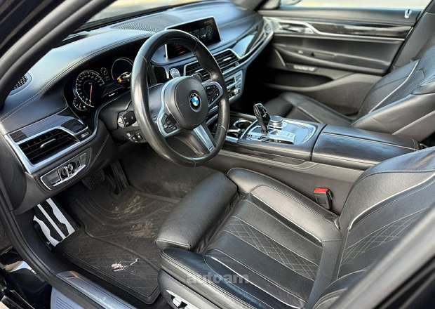 BMW 750