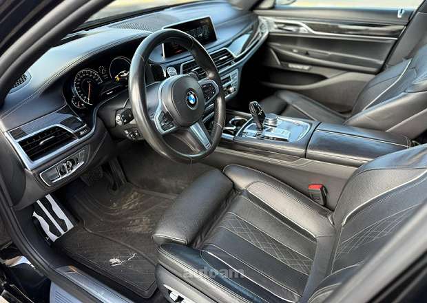 BMW 750