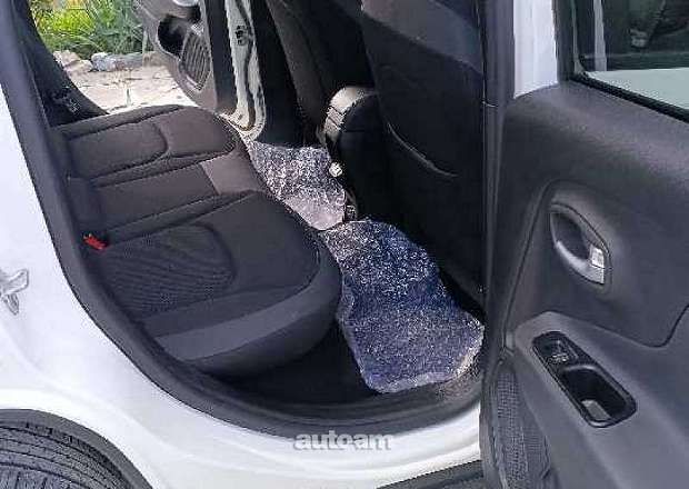 Jeep Renegade 2020 — լուսանկար 13