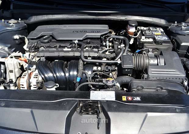 Hyundai Elantra 2020 — լուսանկար 14