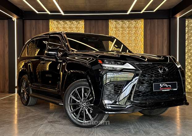 Lexus LX 700