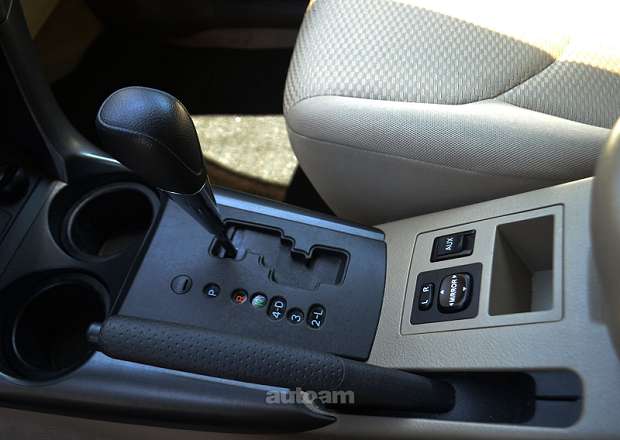 Toyota Rav 4 2010 — photo 8