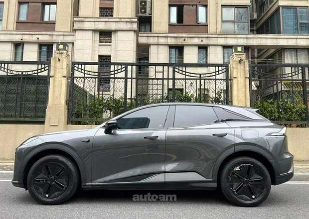 Changan Լ07