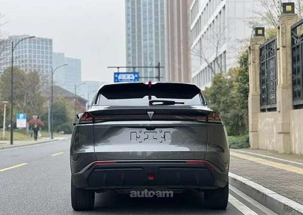 Changan Լ07