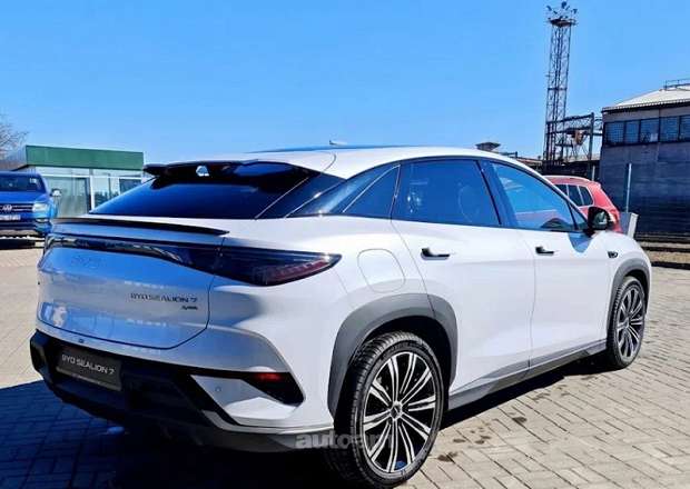 BYD SEA Lion 07