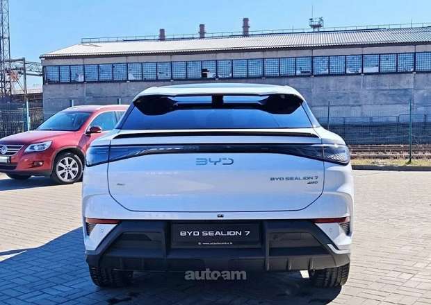 BYD SEA Lion 07