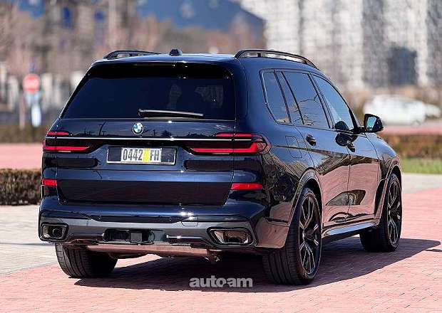 BMW X7