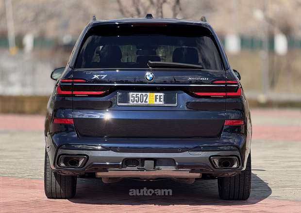 BMW X7
