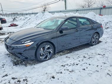 Hyundai Elantra  2025 